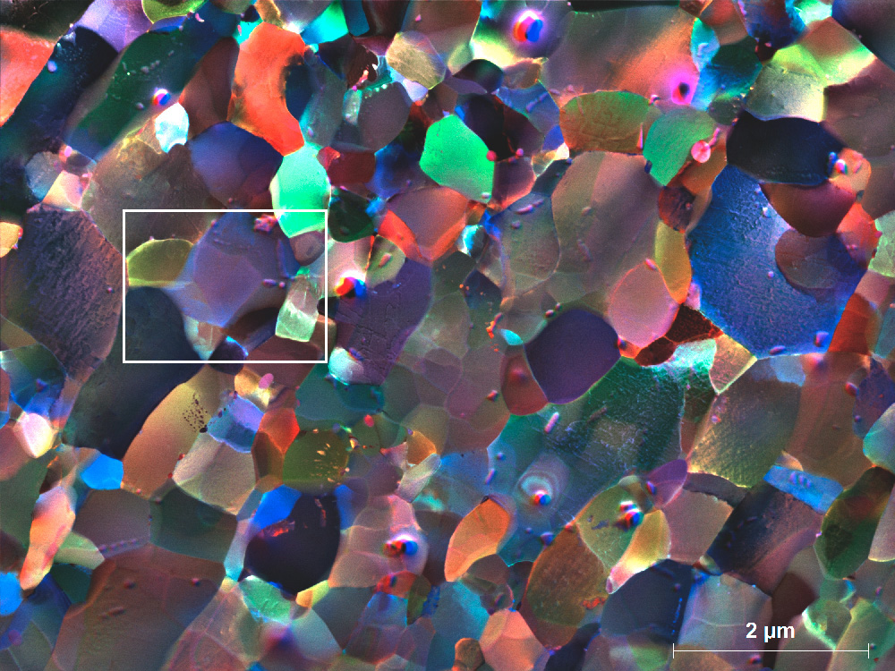 颜色编码的暗场图像获得从一个严重变形(ARB)铝合金样品。高亮区域显示3 d细节。位置和倾角之间的边界面颗粒通过样品厚度是可见的。